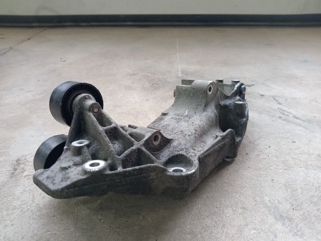 bontott RENAULT MASTER Generátor Tartó Bak